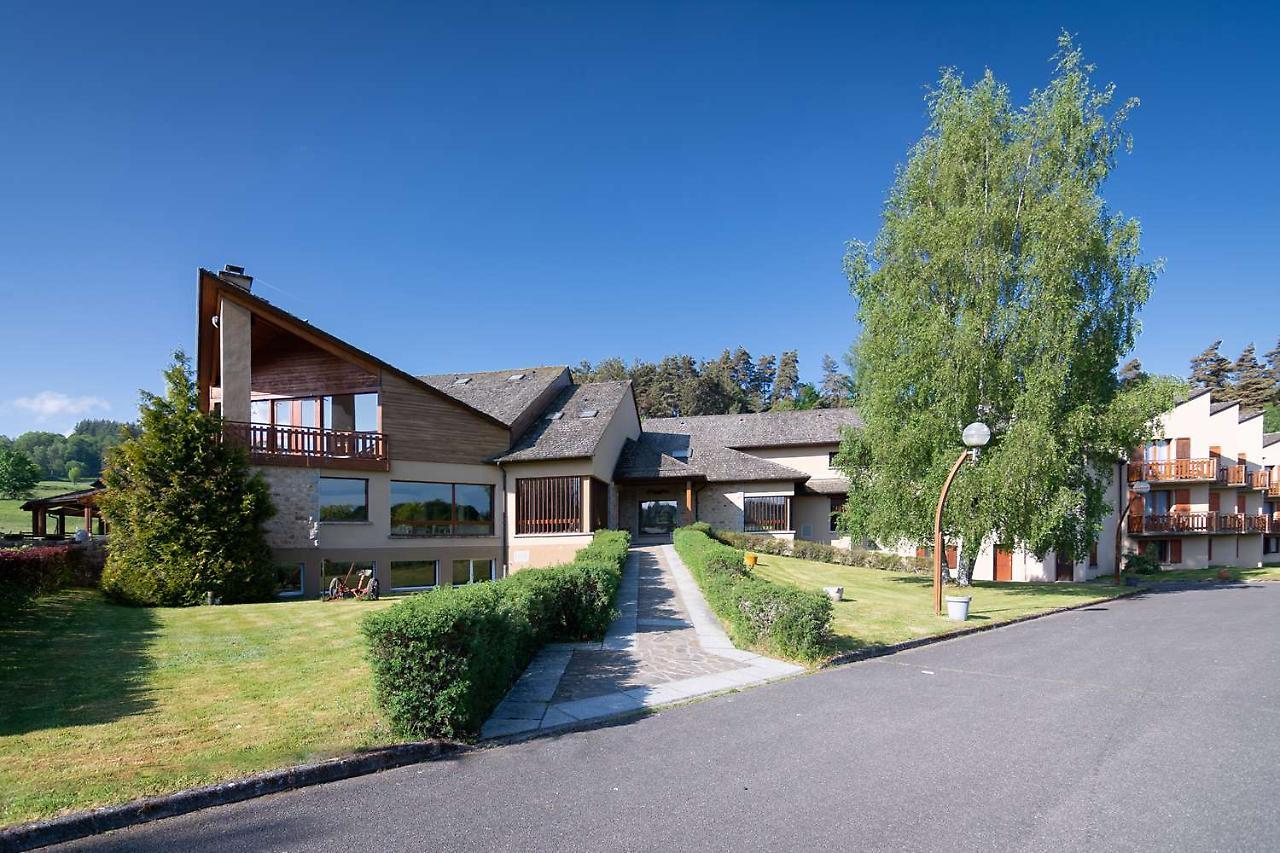 Les Hameaux De Lozere Sure Hotel Collection By Best Western Fournels Exterior photo